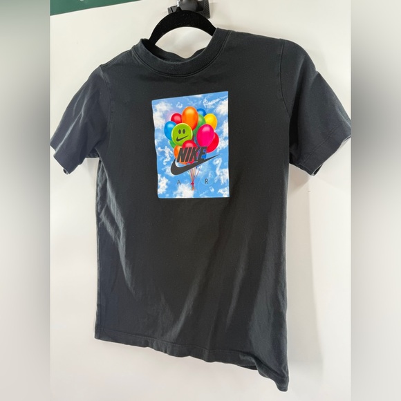 EUC Nike Balloon Graphic Tee Shirt - Picture 6 of 9